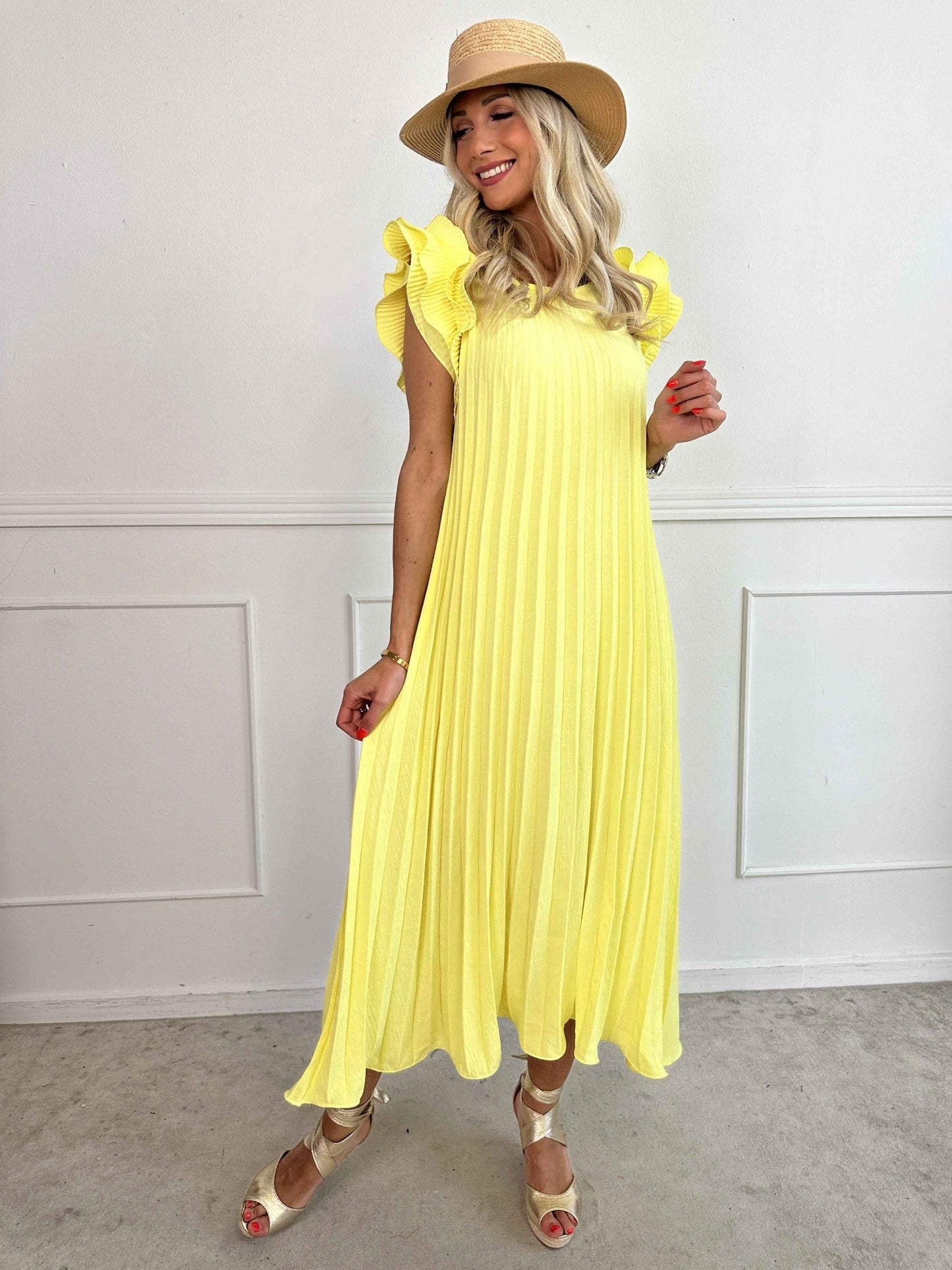 FLOR | Vestido Largo Plisado con Volantes en Hombros